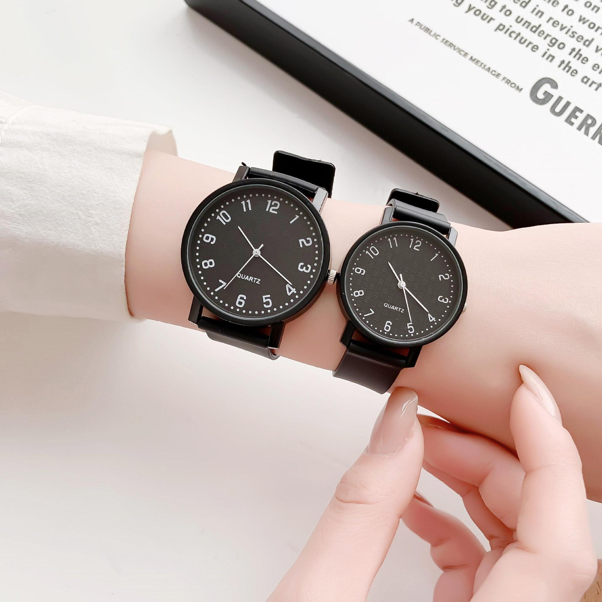 Simple Black Watch Quartz Watc - огляд і ціна Luxury Watch All Black