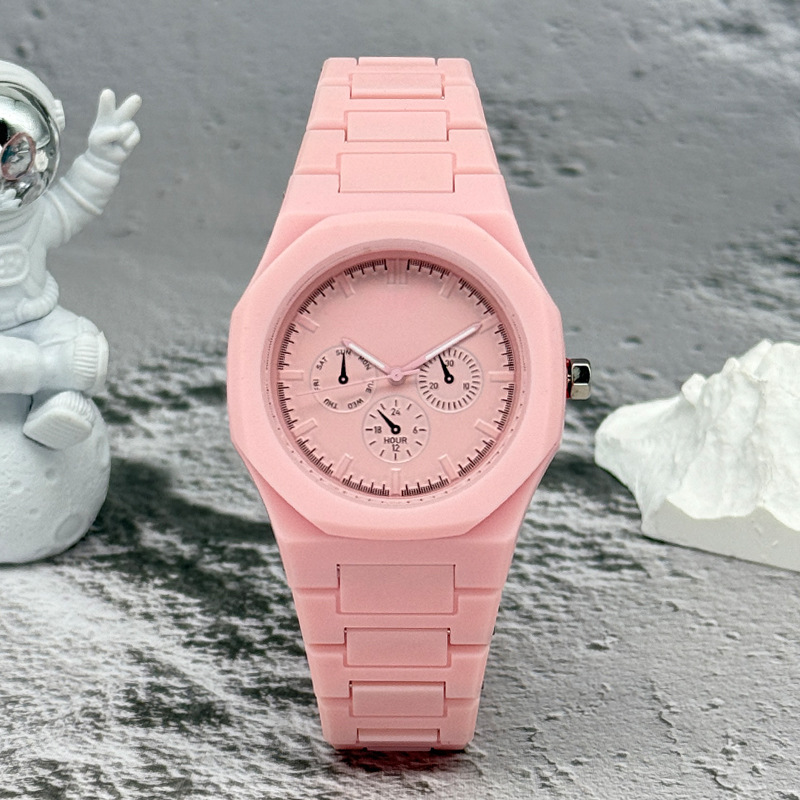 Famous Brand Fake Three-Eyed D - огляд і ціна Luxury Watch Maker