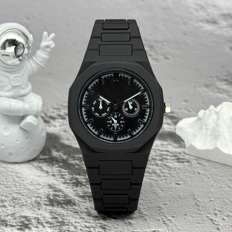 Famous Brand Fake Three-Eyed D - огляд і ціна Luxury Watch Maker